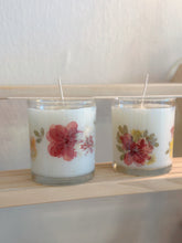 Load image into Gallery viewer, Pressed Flowers Candle Workshop + Clay Diffuser Tablet (2 items)
