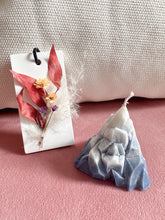 Load image into Gallery viewer, Mountain Candle Workshop + Clay Diffuser Tablet (2 items)
