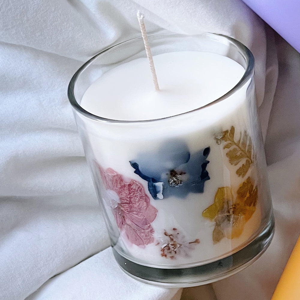 Pressed Flowers Candle Workshop + Clay Diffuser Tablet (2 items)